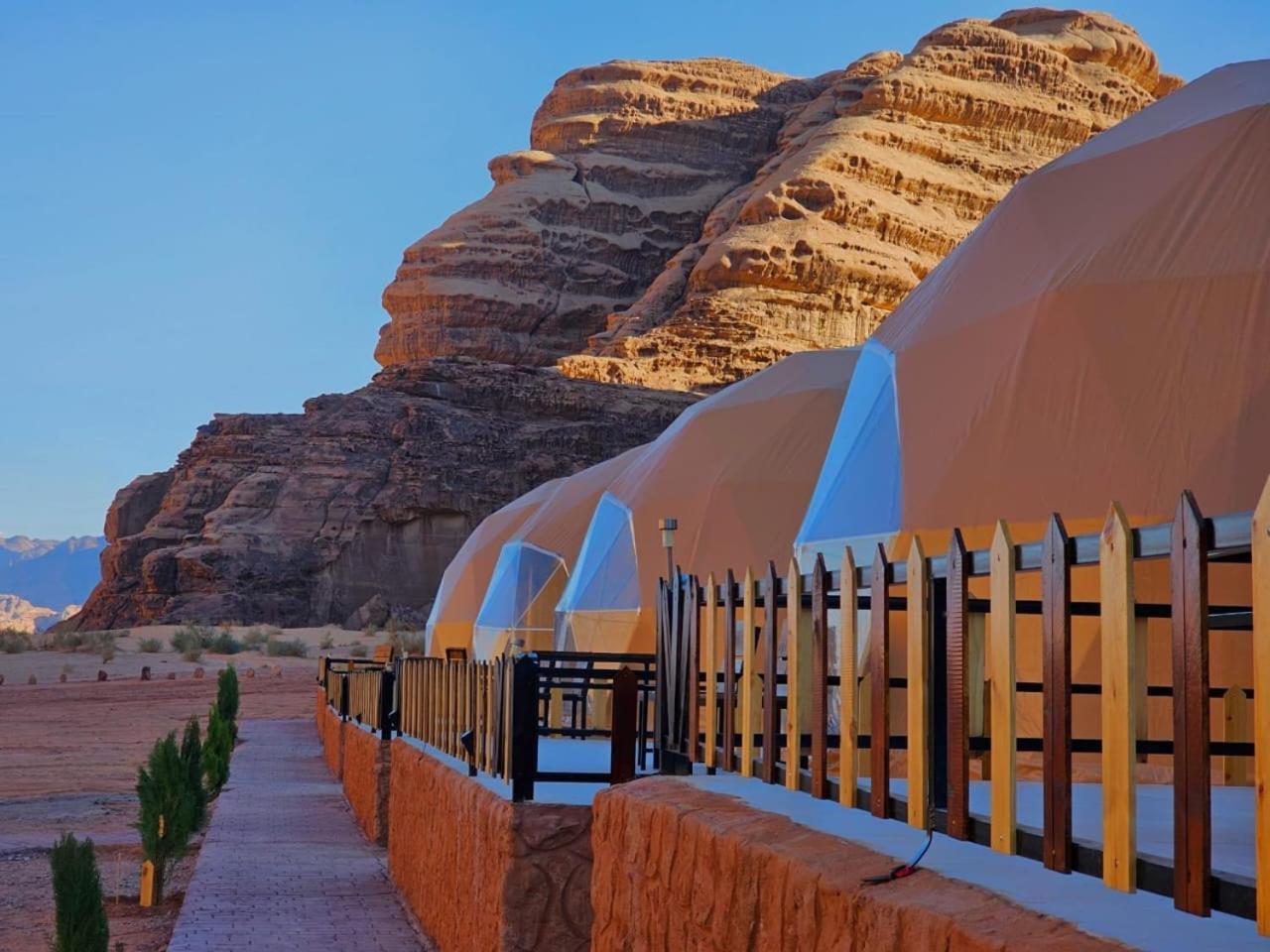 Salman Zwaidh Camp Hotel Wadi Rum Exterior photo