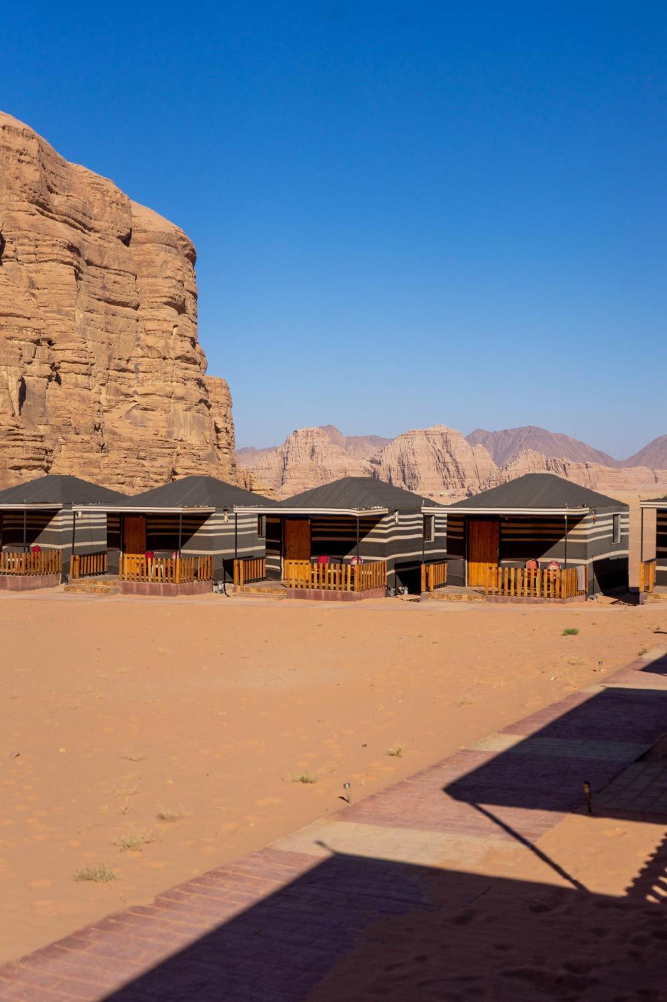Salman Zwaidh Camp Hotel Wadi Rum Exterior photo