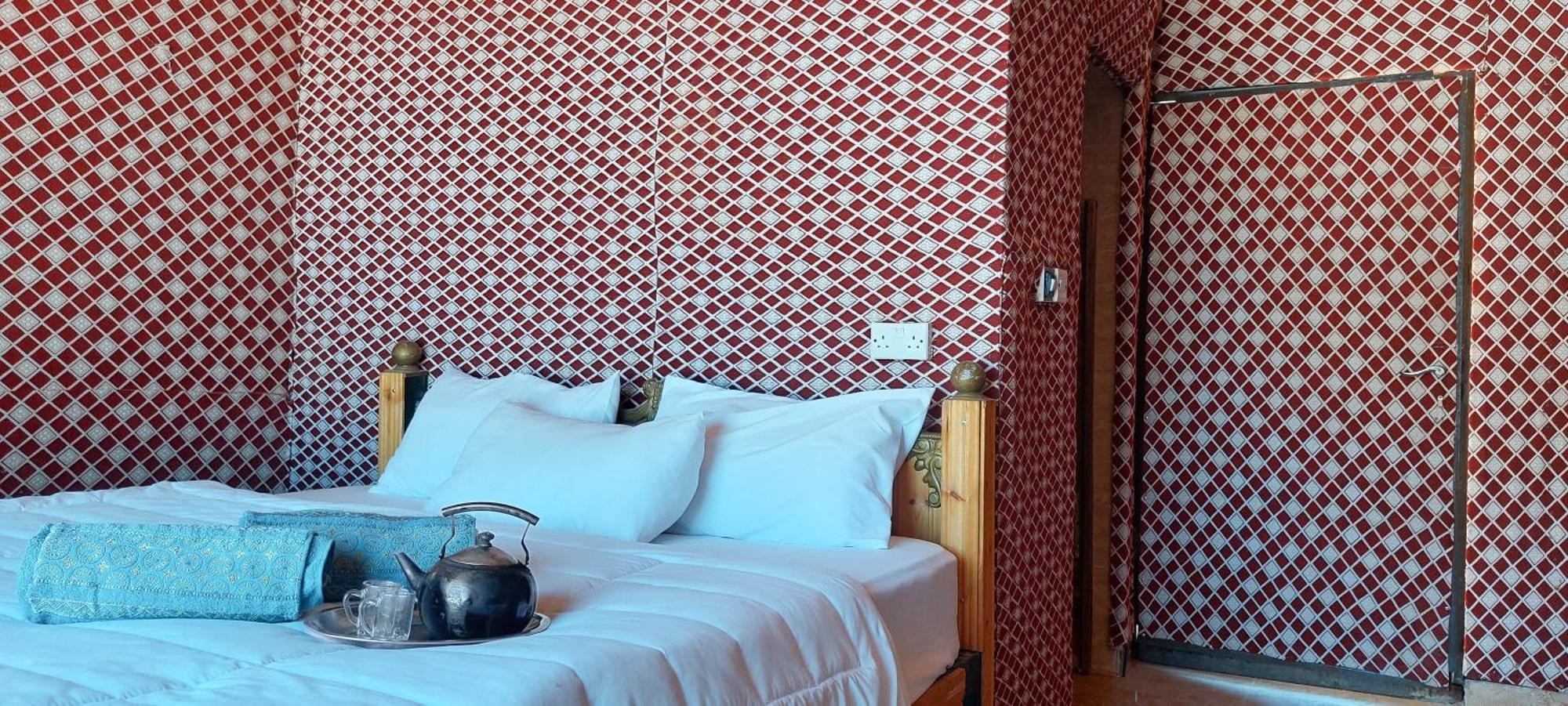 Salman Zwaidh Camp Hotel Wadi Rum Exterior photo