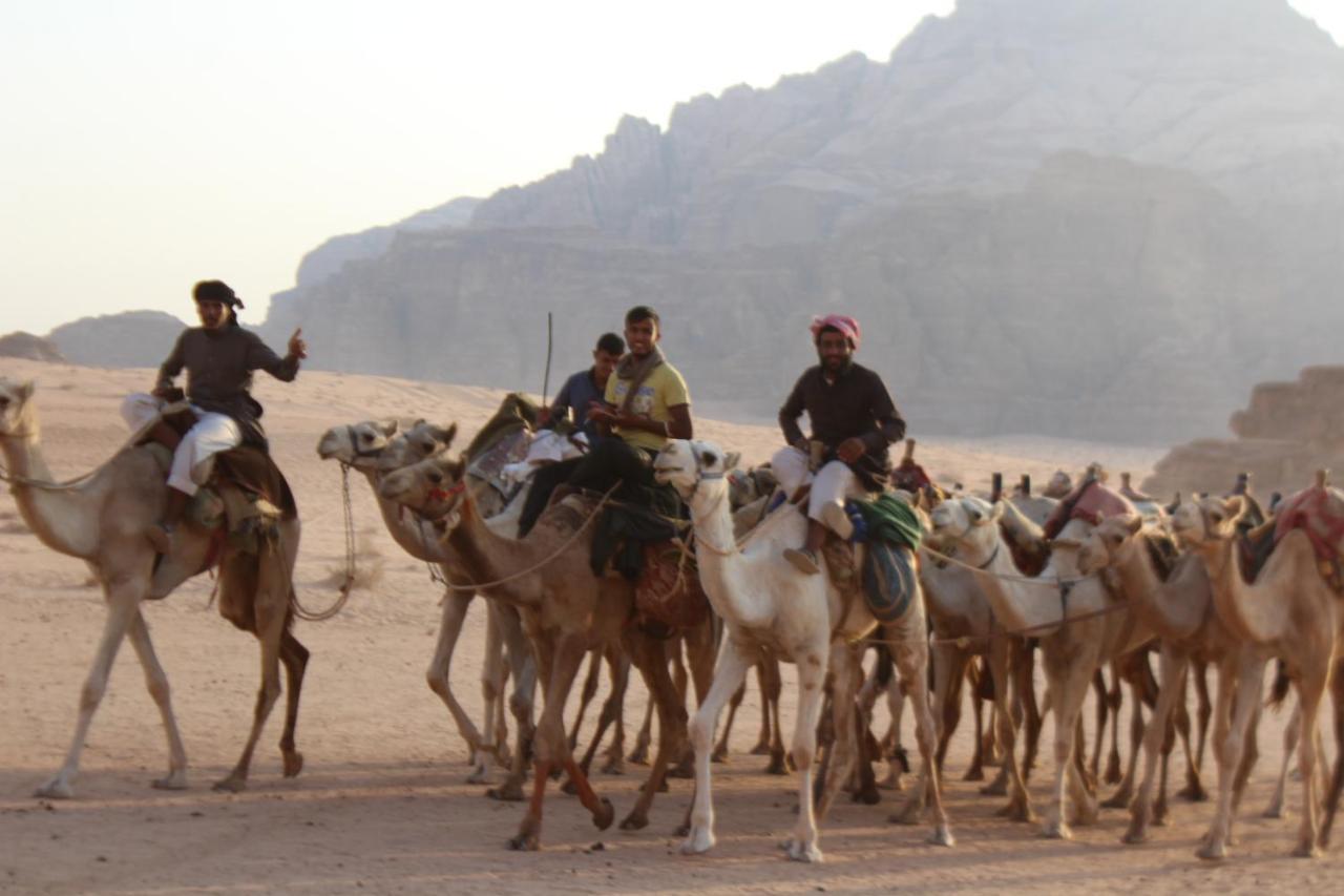 Salman Zwaidh Camp Hotel Wadi Rum Exterior photo
